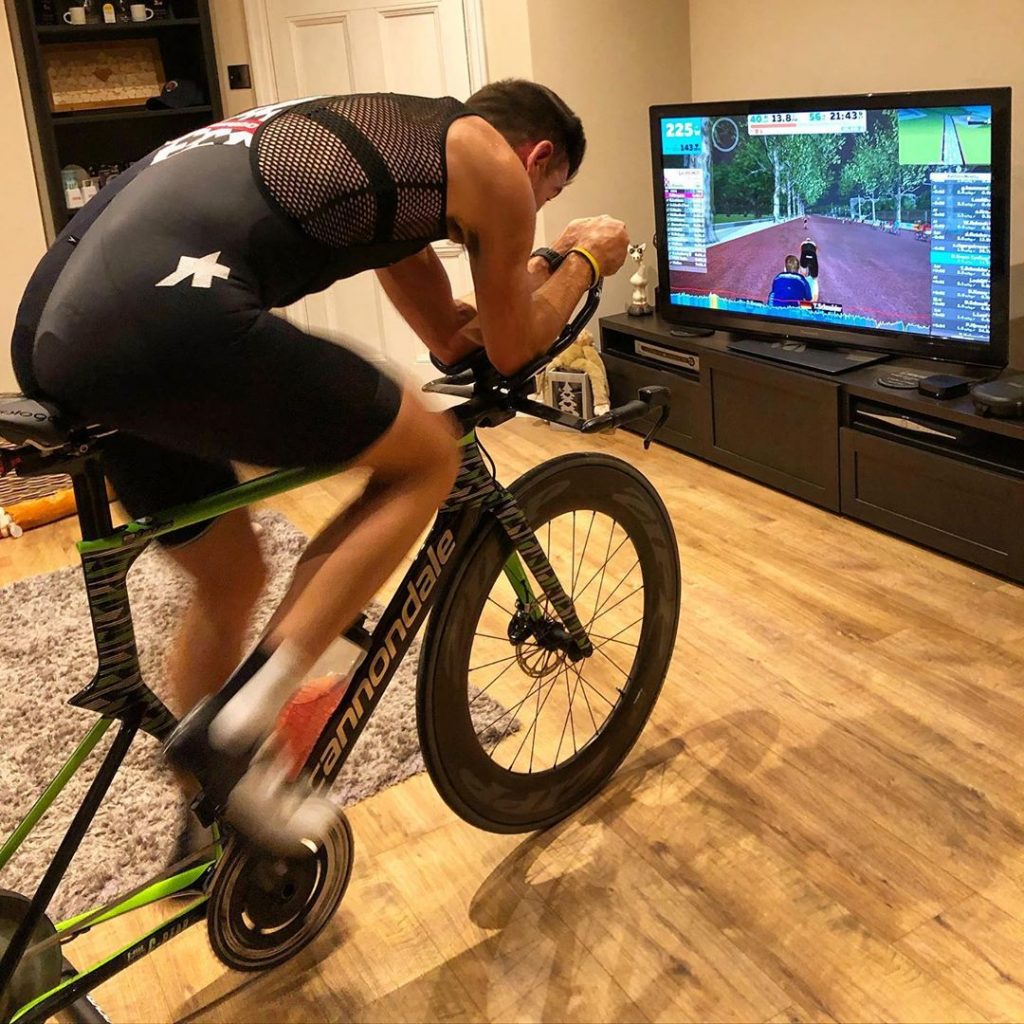 Indoor training on zwift