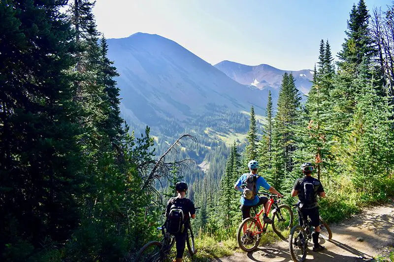 Group rides are a great way to keep motivation going