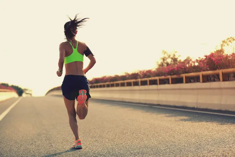 Running Heart Rate Zones & 4 Runs to Train Smarter