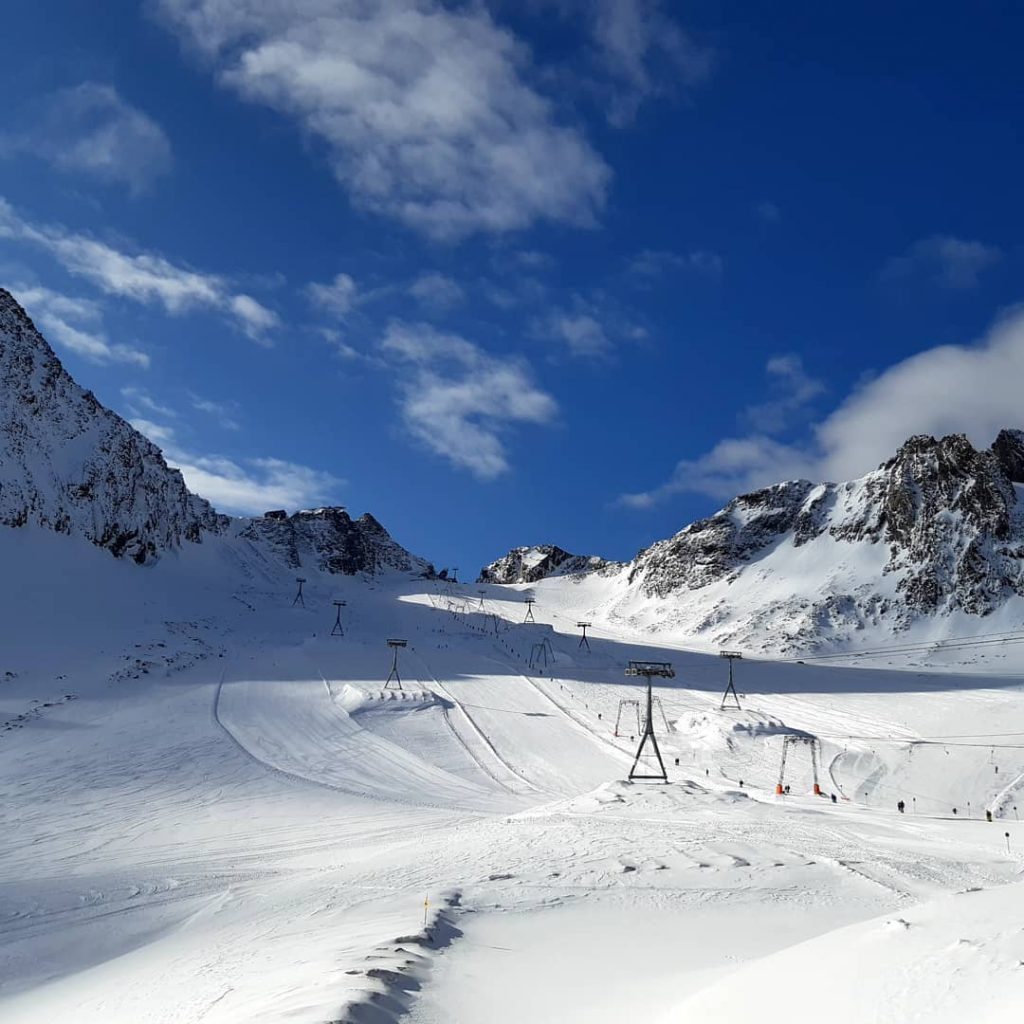 Daytrip skiing in Stubaier Gletscher
